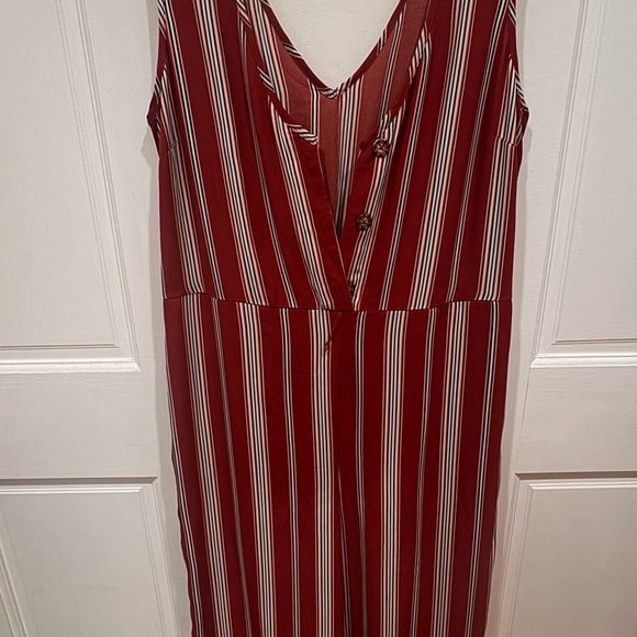 Never before worn Romper - Picture 4 of 8